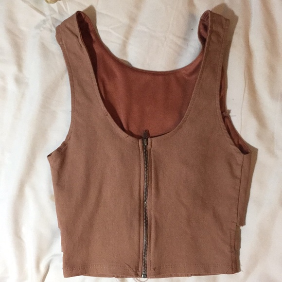 Sleeveless Cutout Top - Picture 2 of 2